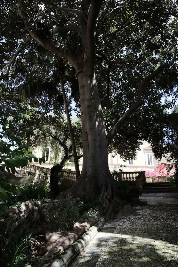 Garden Suite At Palazzo Famularo Lecce Zewnętrze zdjęcie